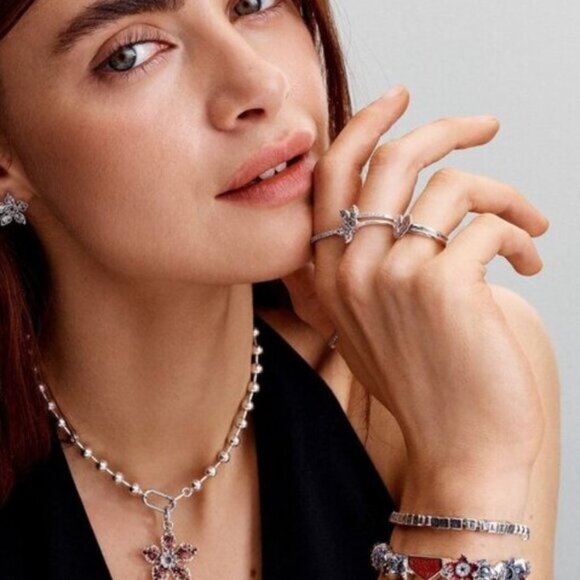 Pandora Stranger Things Glow-in-the-dark Heart Charm - Picture 7 of 7